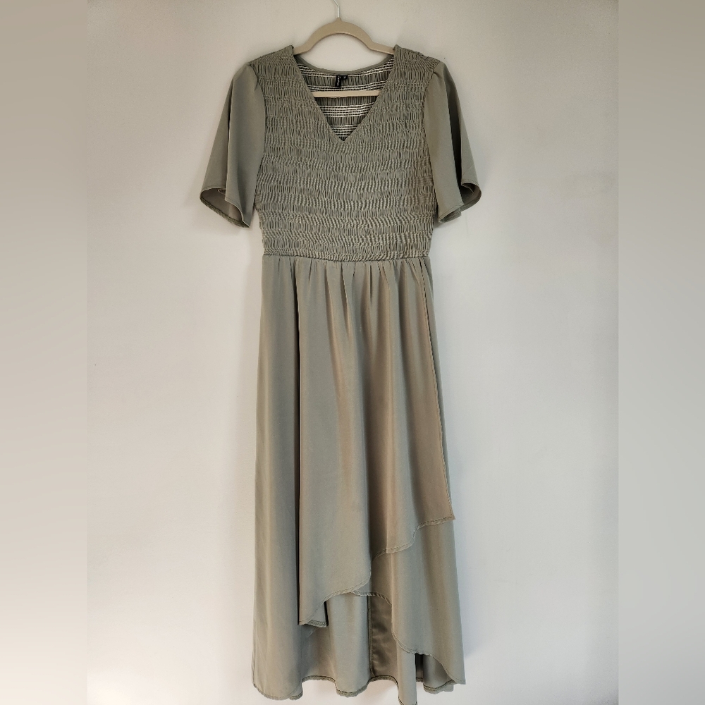Zattcas Sage green Midi Dress Sz M
